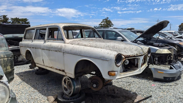 99 1965 Volvo Amazon Wagon in California junkyard photo by Murilee Martin