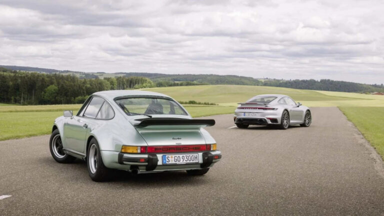 Porsche 911 Turbo bookends rear