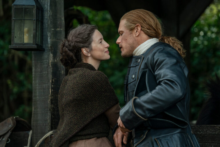 outlander 709 jamie claire e1732293965545