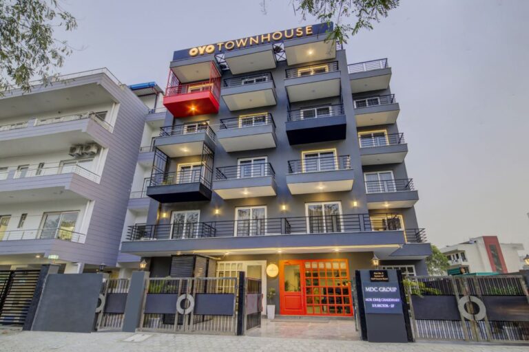 OYO Townhouse 1